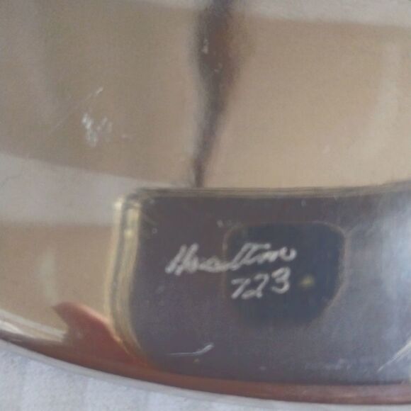 Vintage Hoselton Sculptures Canada Footed Aluminum Polar Bear Plate - Picture 6 of 7